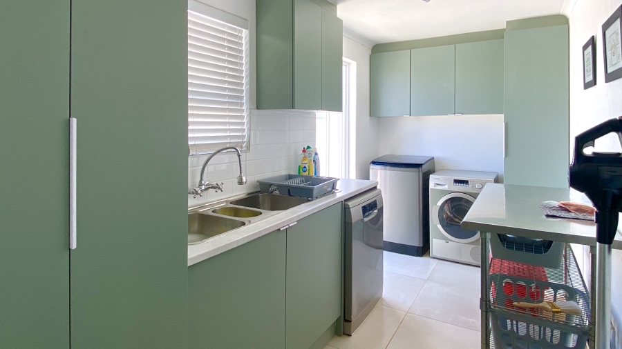 3 Bedroom Property for Sale in Dwarskersbos Western Cape